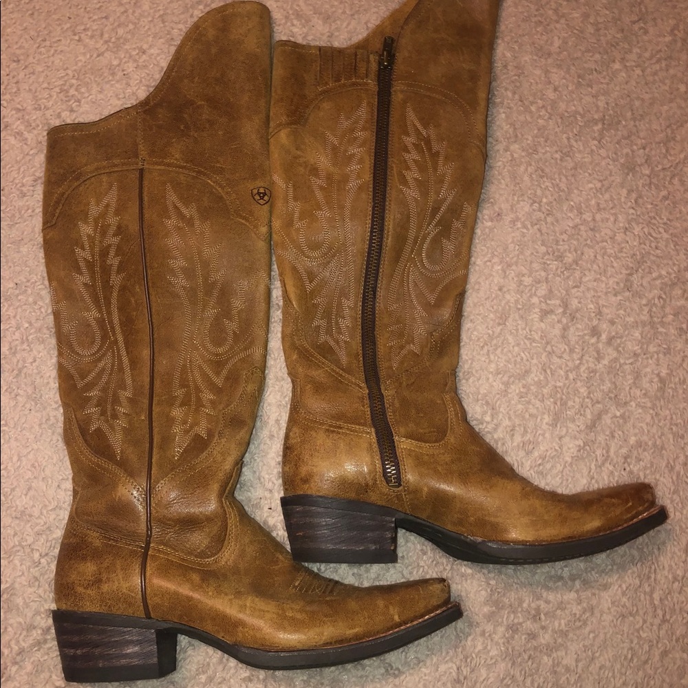 Ariat cowgirl boots